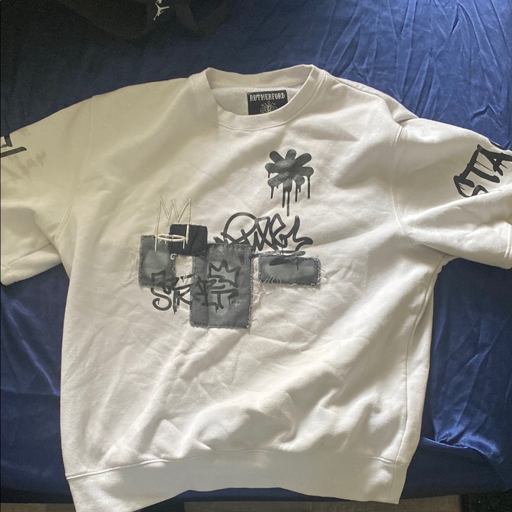 White Streetwear Sweatshirt
